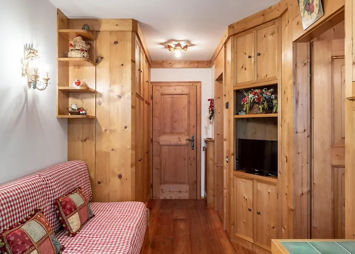 Cozy Basement Flat Just Few Steps From Centre Cortina d'Ampezzo