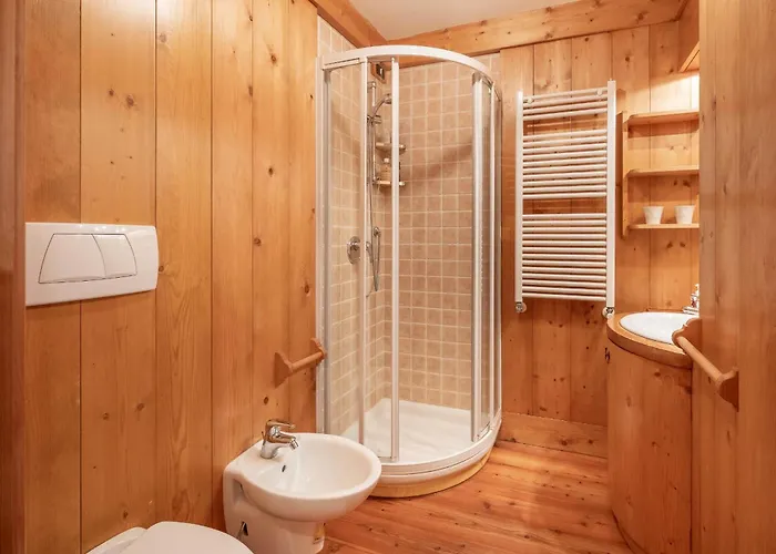 Cozy Basement Flat Just Few Steps From Centre Apartment *