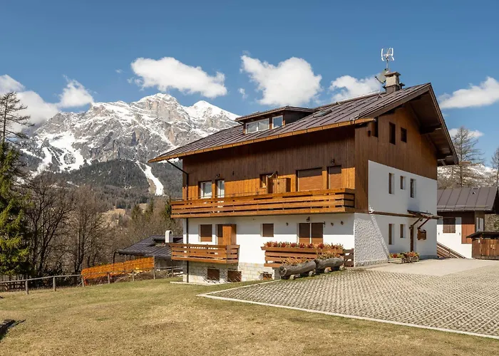 Apartment Cozy Basement Flat Just Few Steps From Centre Cortina d'Ampezzo